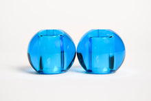 Load image into Gallery viewer, Aqua Salt Shaker Set